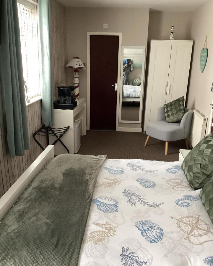 블랙풀 By The Seaside B&B 외부 사진